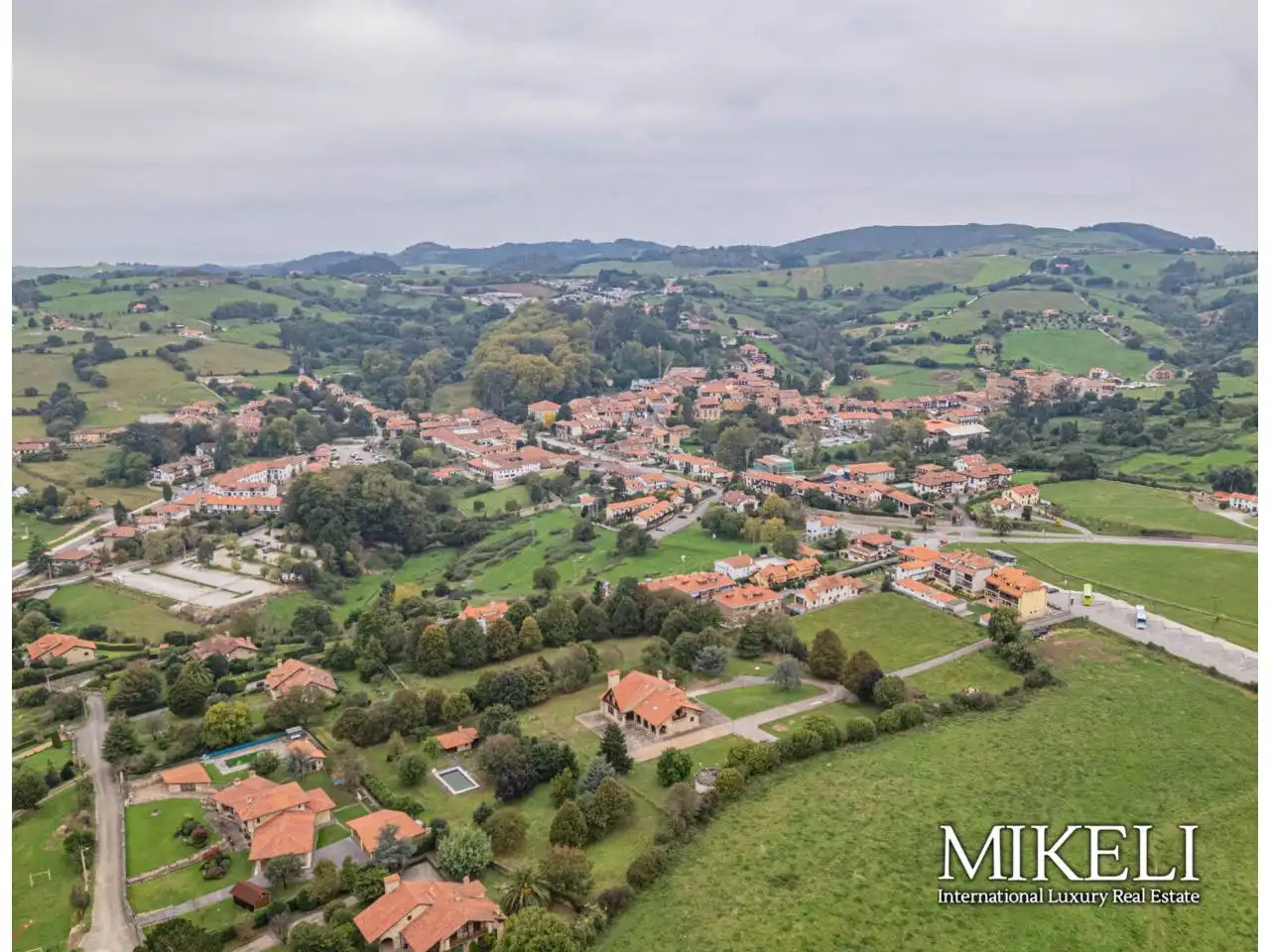 Vista exterior de Casa o chalet en venta en Santillana del Mar con Calefacción, Jardín privado y Parquet