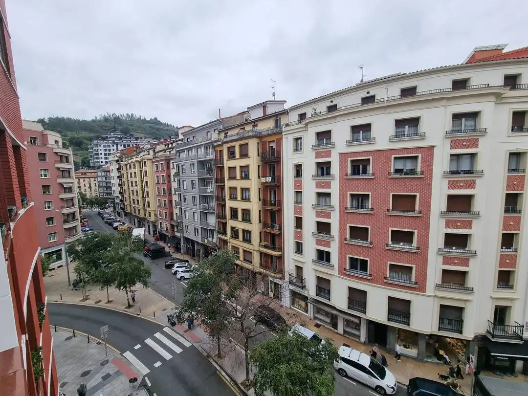 Flat with terrace for sale in Julian Etxeberria Kalea, imagen 3
