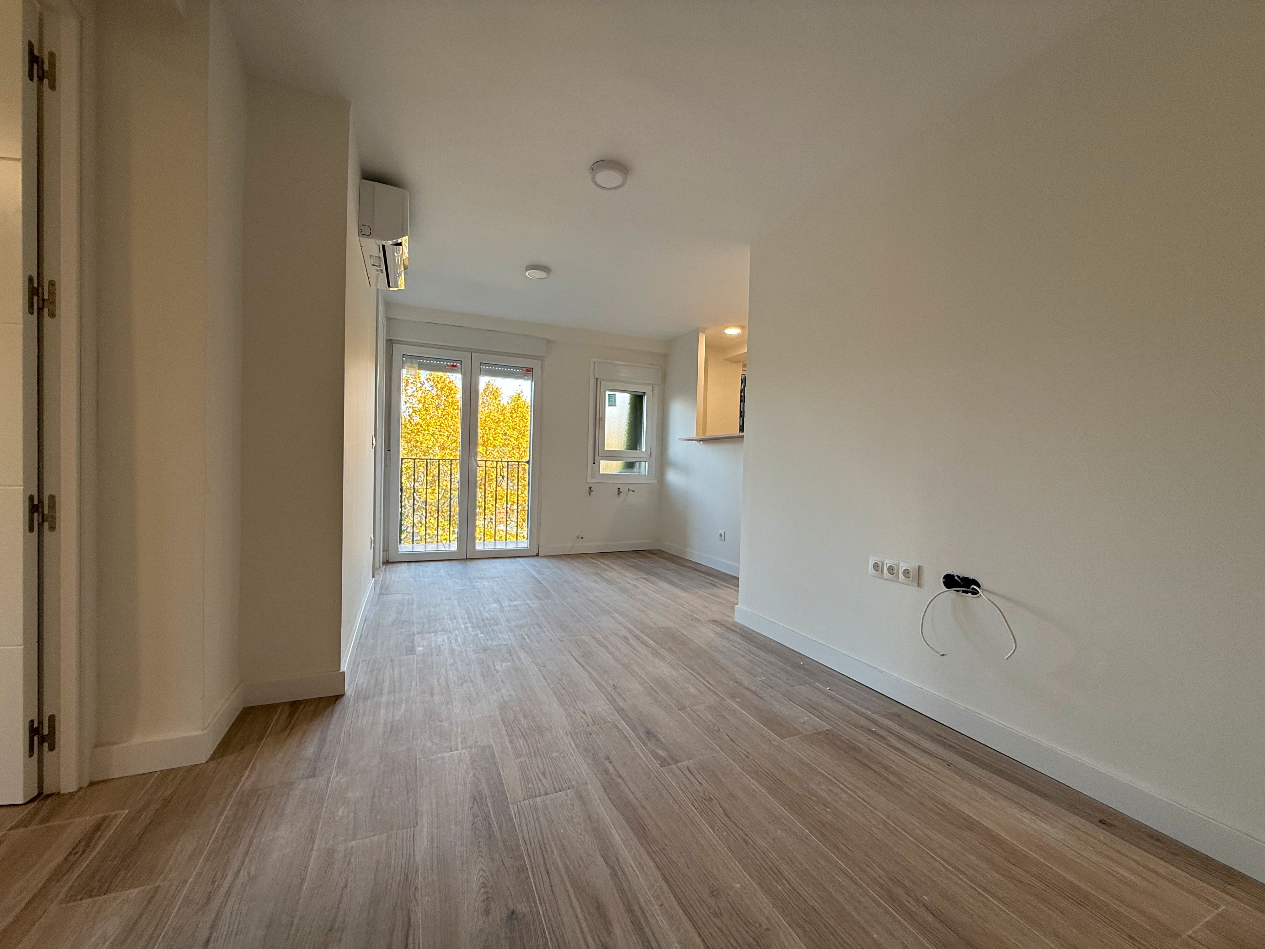 Bedroom of Flat for sale in  Madrid Capital  with Heating and Terrace