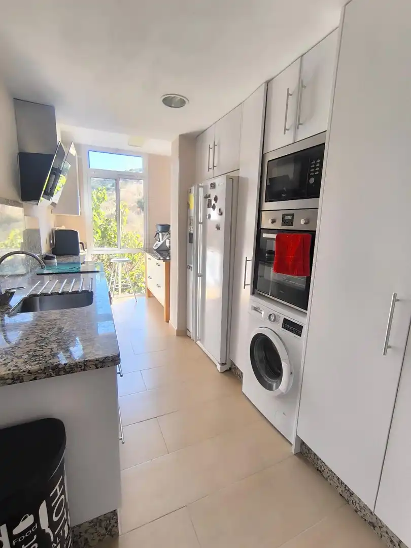 Apartament amb piscina en venda a Calahonda, imagen 5