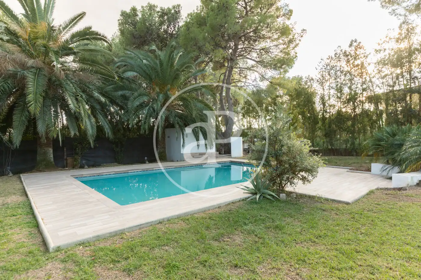 Piscina de Casa o xalet en venda en Chiva amb Aire condicionat, Calefacció i Jardí privat