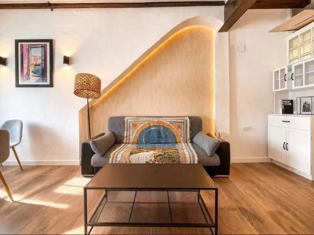 Sala de estar de Apartamento de alquiler en Valencia con Aire acondicionado, Calefacción y Jardín privado