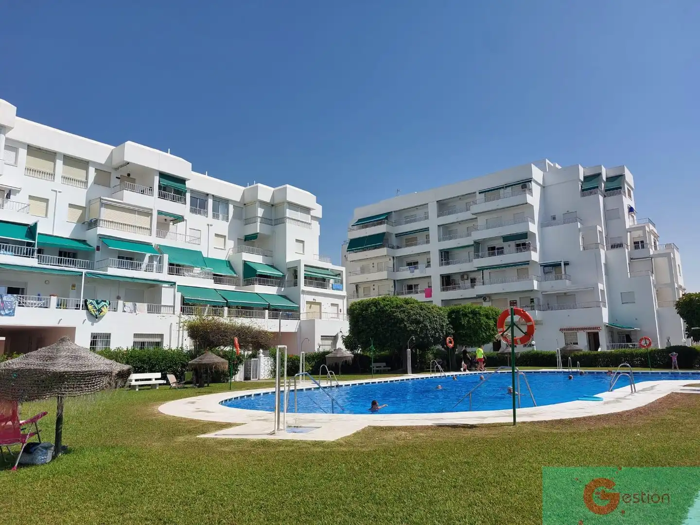 Mini appartamento con piscina in vendita a Salobreña Costa