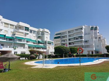 Apartment with pool for sale in Salobreña Costa
