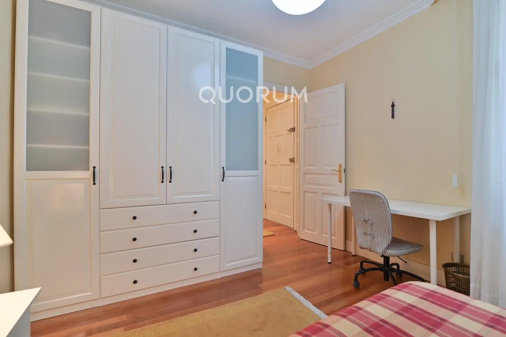 Bedroom of Flat for rent in Indautxu