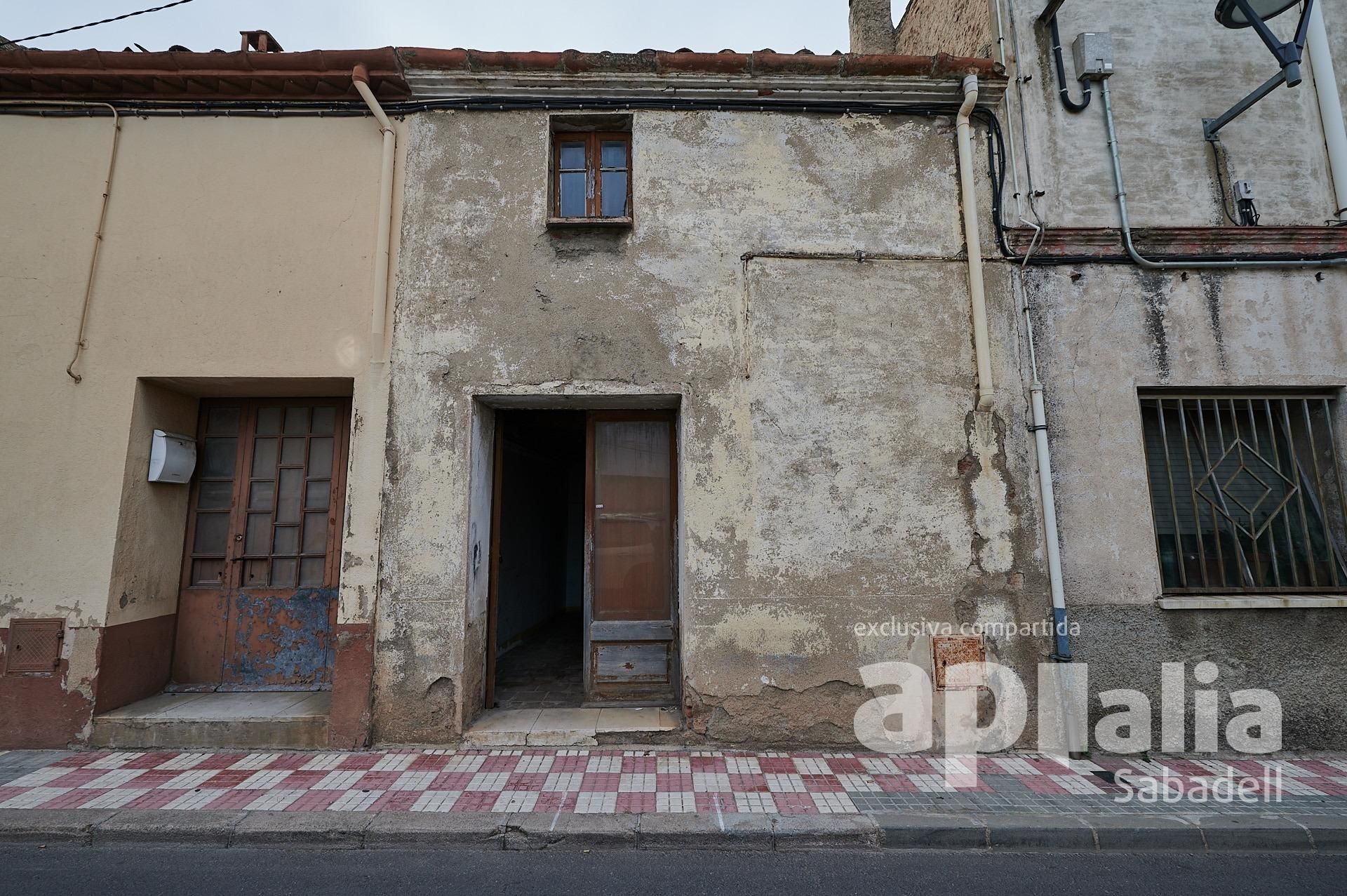 Vista exterior de Casa adosada en venta en Sentmenat