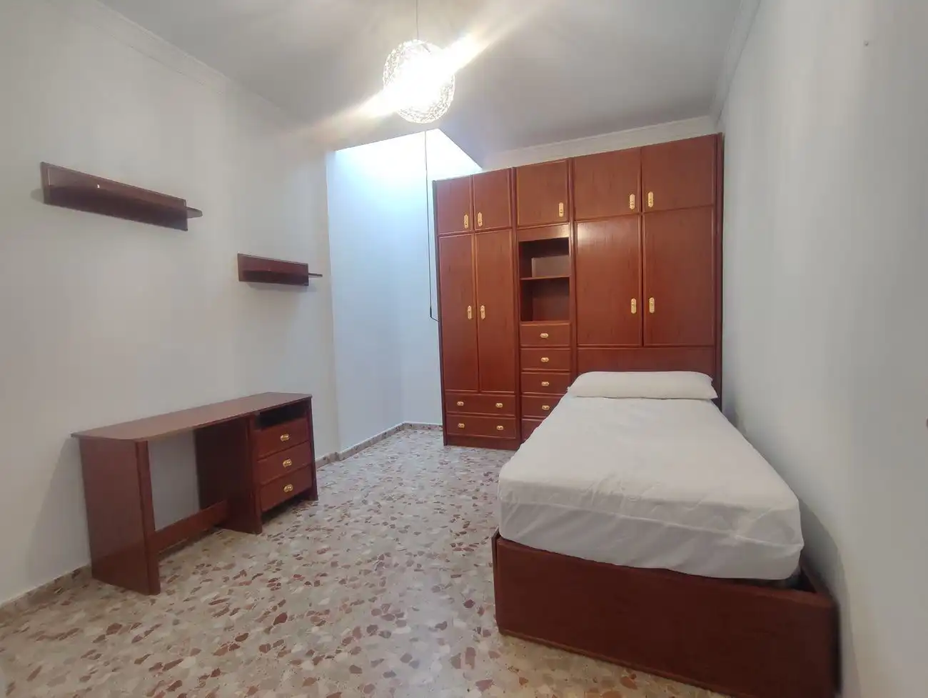 Dormitori de Casa adosada en venda en Chiclana de la Frontera amb Aire condicionat, Terrassa i Traster