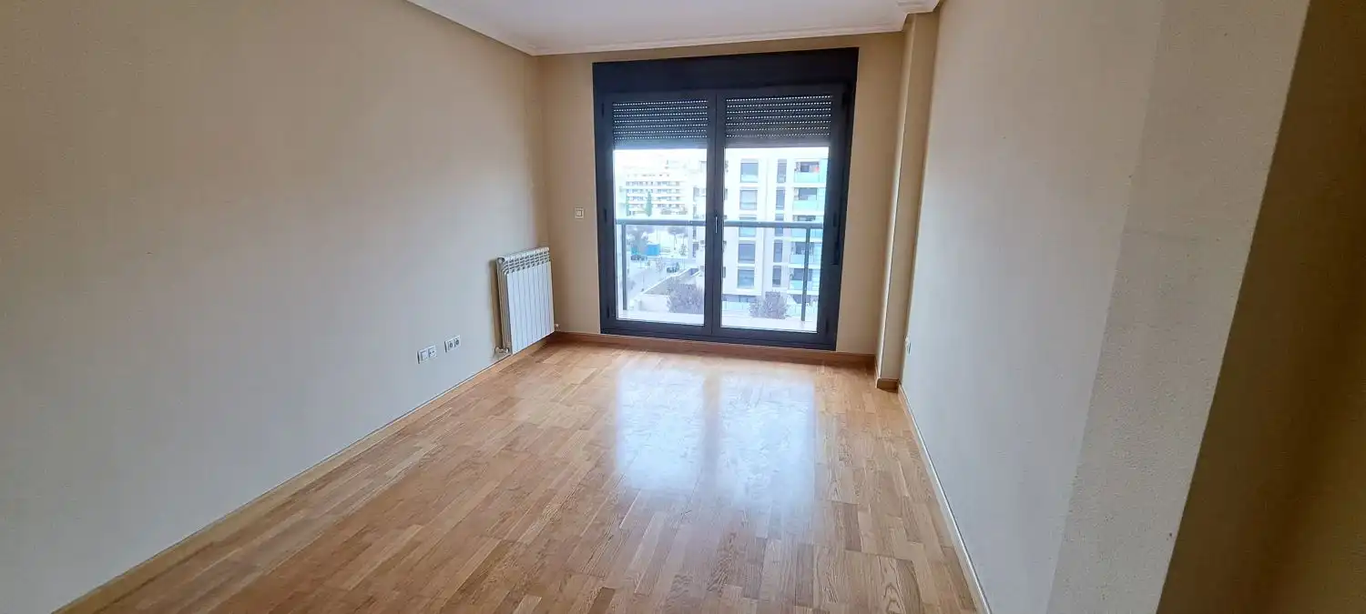 Habitación de Piso en venta en Los Olivos