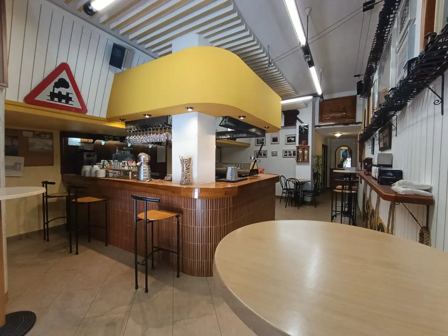 Local comercial de lloguer a Calle Encomienda 5