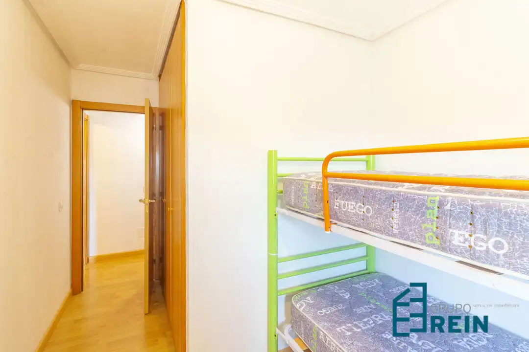 Bedroom of Flat for sale in Recas  with Air Conditioner and Heating