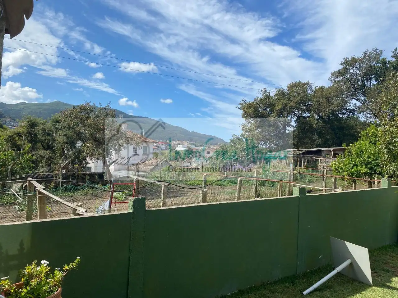 Vista exterior de Casa o xalet en venda en Vigo  amb Calefacció, Jardí privat i Terrassa