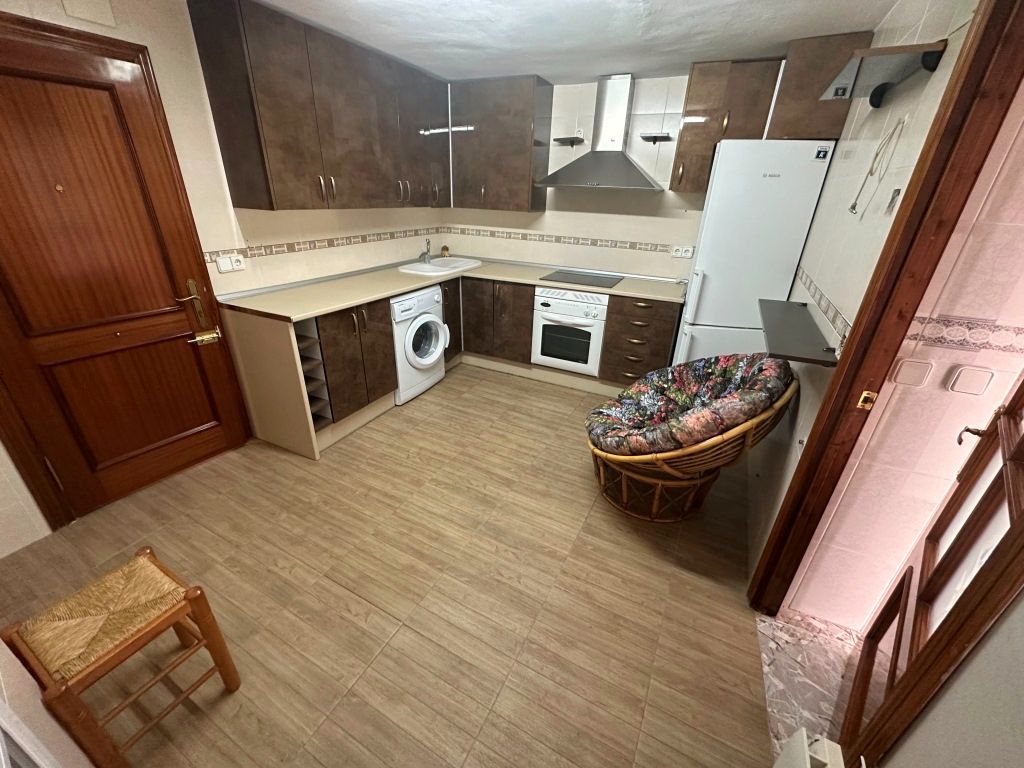 Cocina de Piso de alquiler en Cuenca Capital con Calefacción y Amueblado