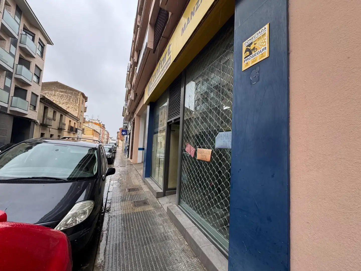 Vista exterior de Local en venda en Ejea de los Caballeros amb Aire condicionat