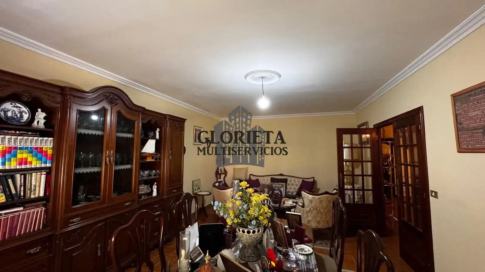 Menjador de Casa o xalet en venda en Pontevedra Capital  amb Calefacció i Forn