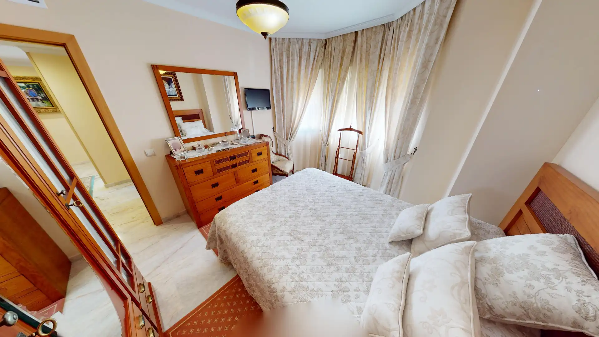 Habitación de Casa o chalet en venta en Torremolinos con Aire acondicionado, Calefacción y Jardín privado
