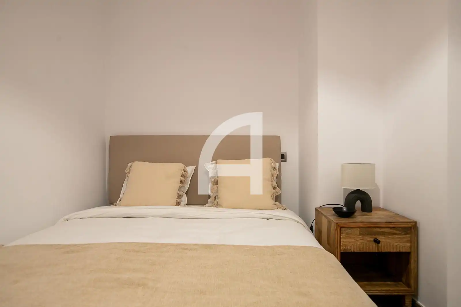 Bedroom of Flat for rent in Barcelona  with Air Conditioner, Heating and Parquet flooring