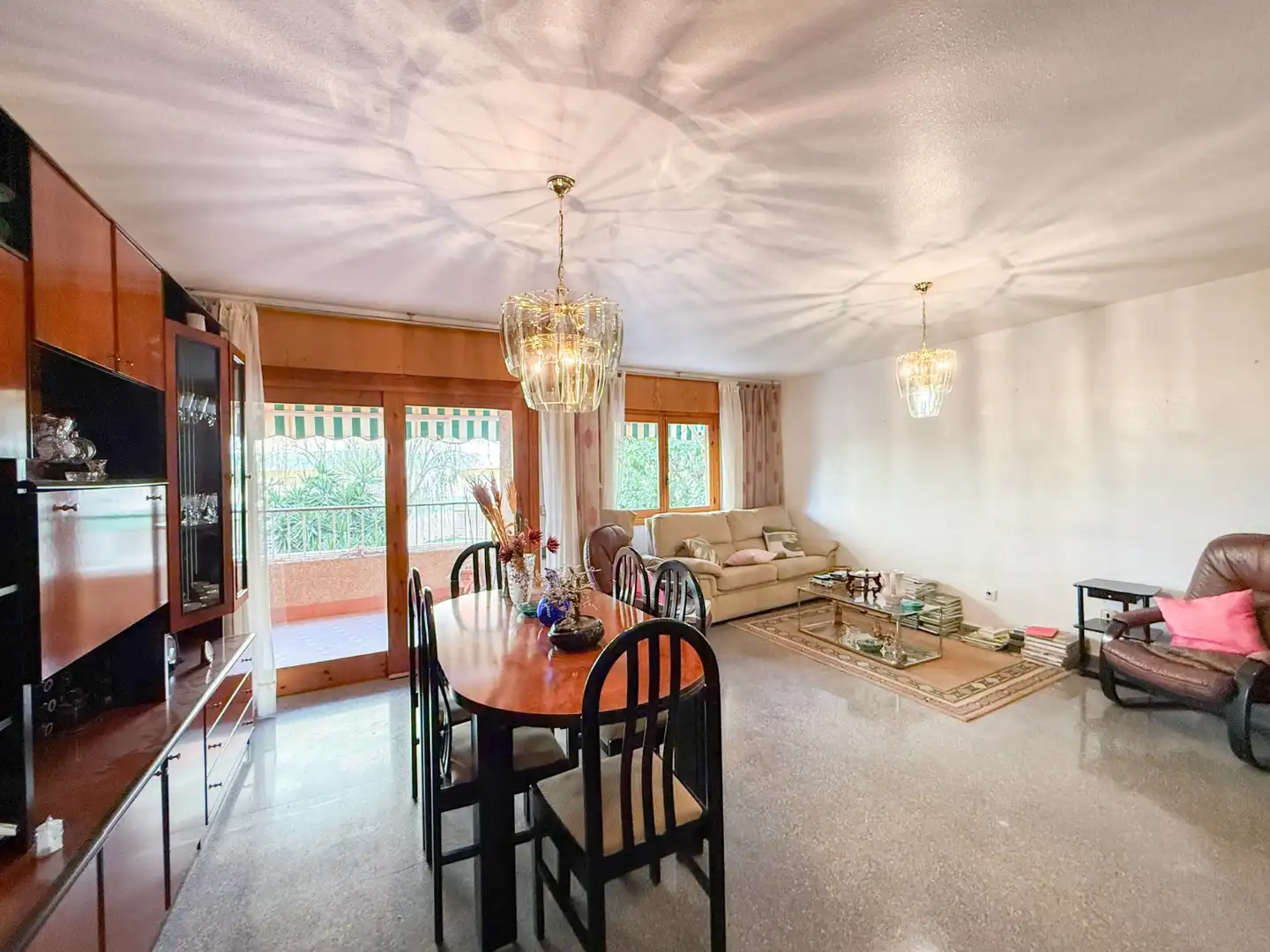 Comedor de Piso en venta en Águilas con Terraza, Amueblado y Horno