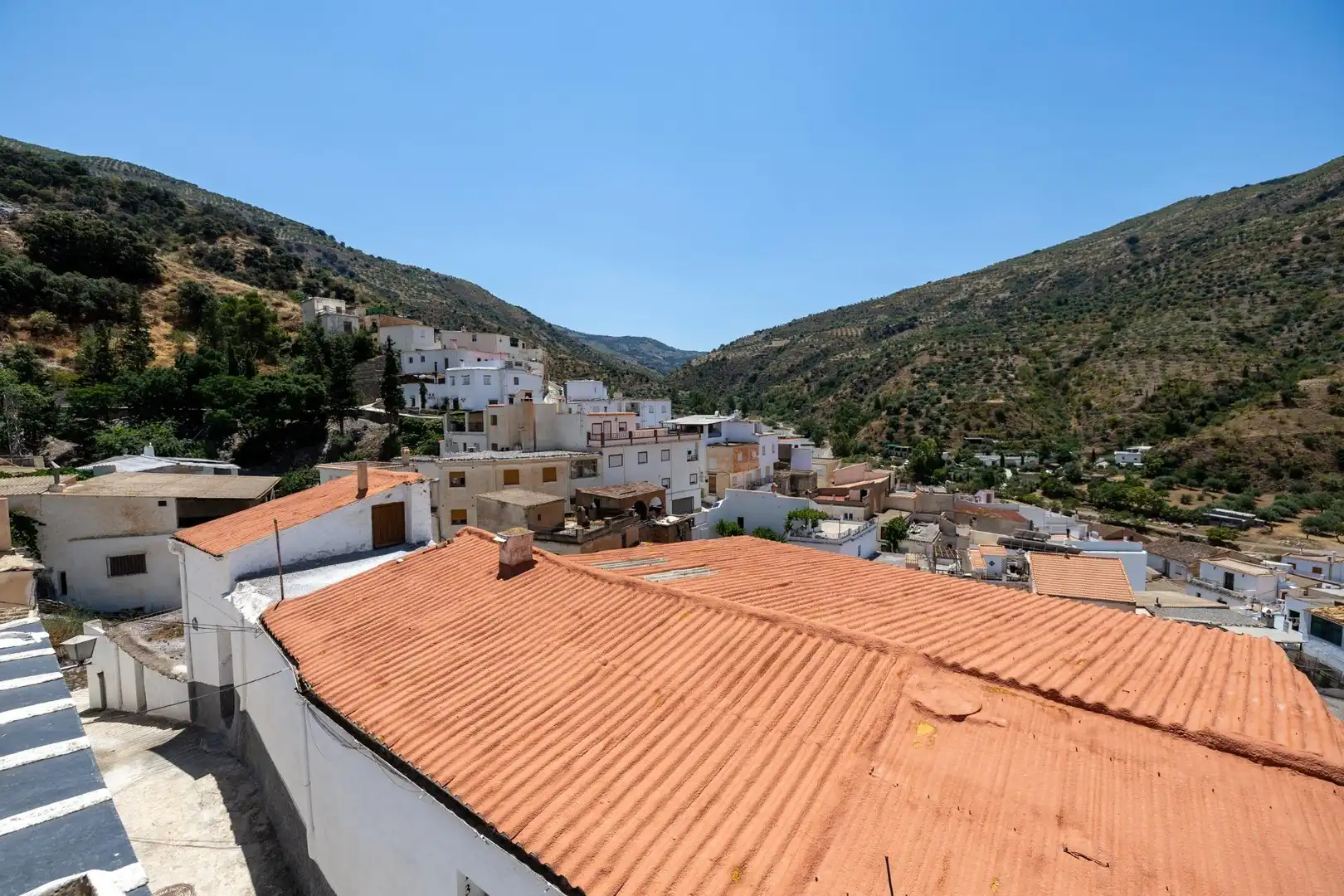 Vista exterior de Casa adosada en venta en Torvizcón con Terraza