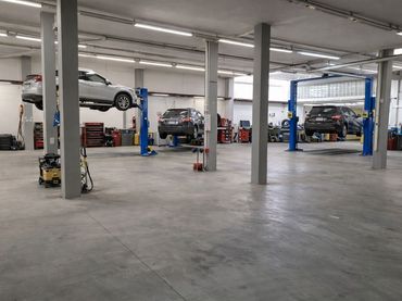 Business premises for sale in Avenida De les Glories Catalanes