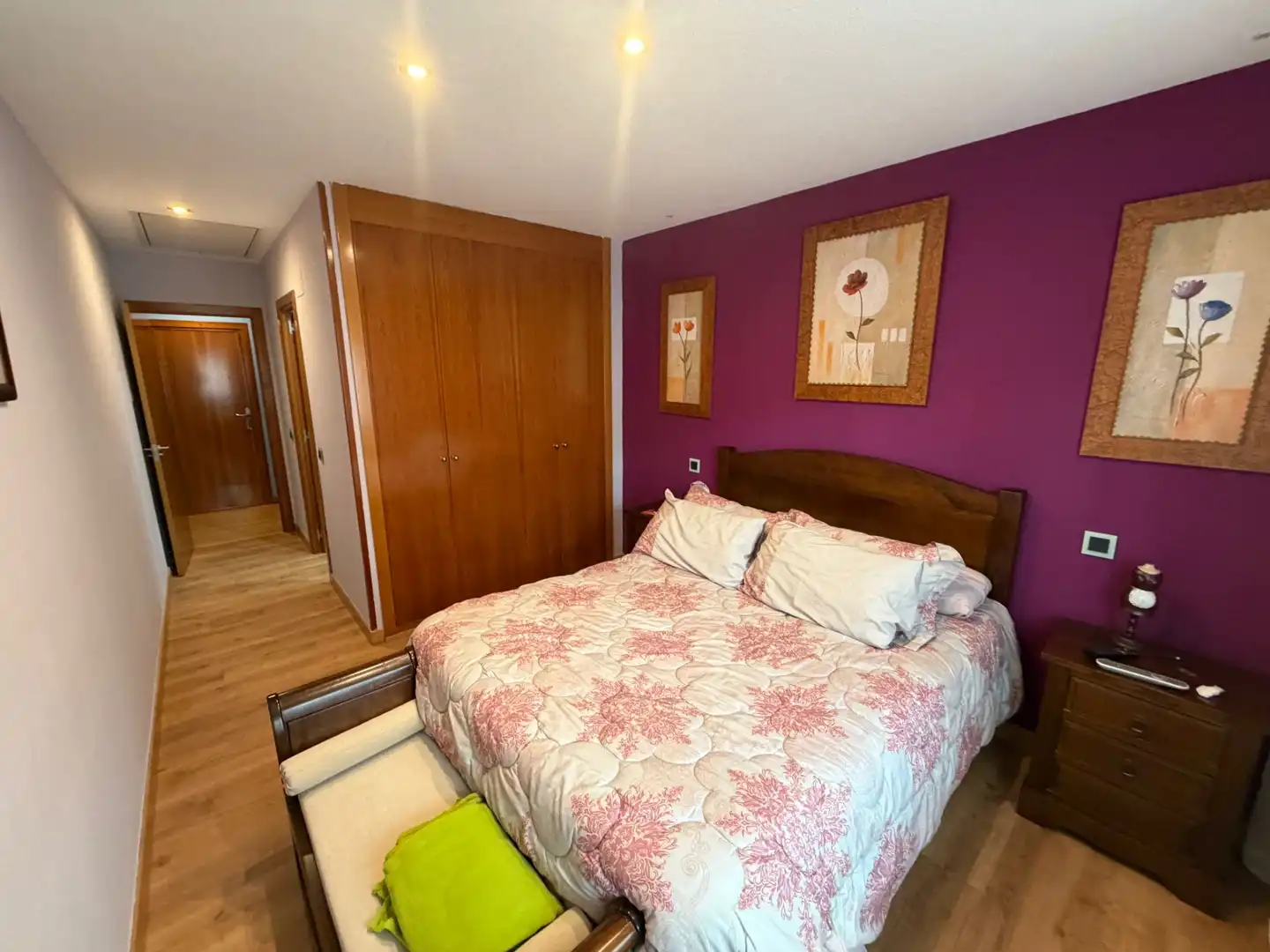 Habitación de Casa adosada en venta en Ávila con Calefacción, Jardín privado y Terraza