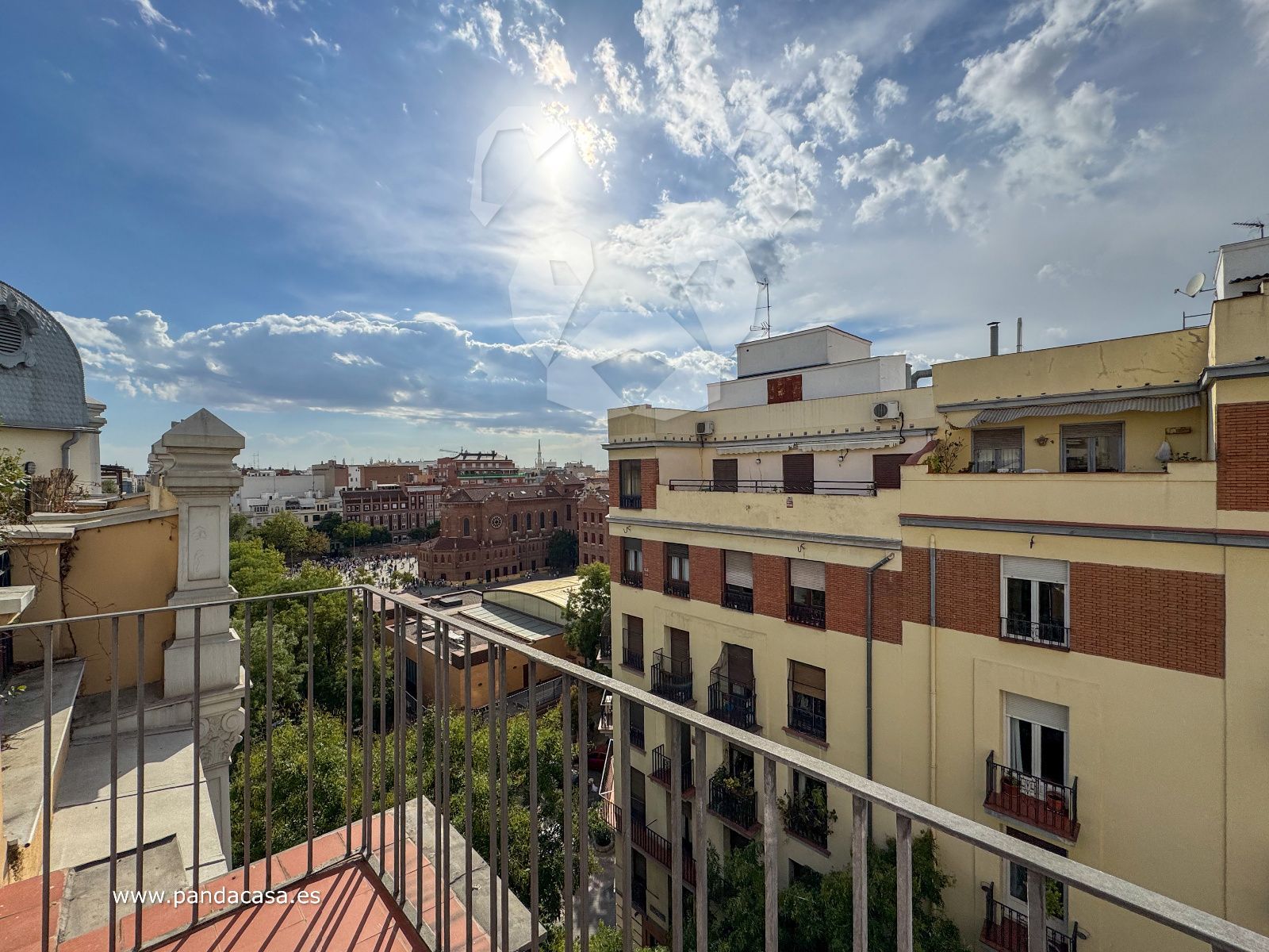 Exterior view of Attic to rent in  Madrid Capital  with Air Conditioner, Heating and Terrace