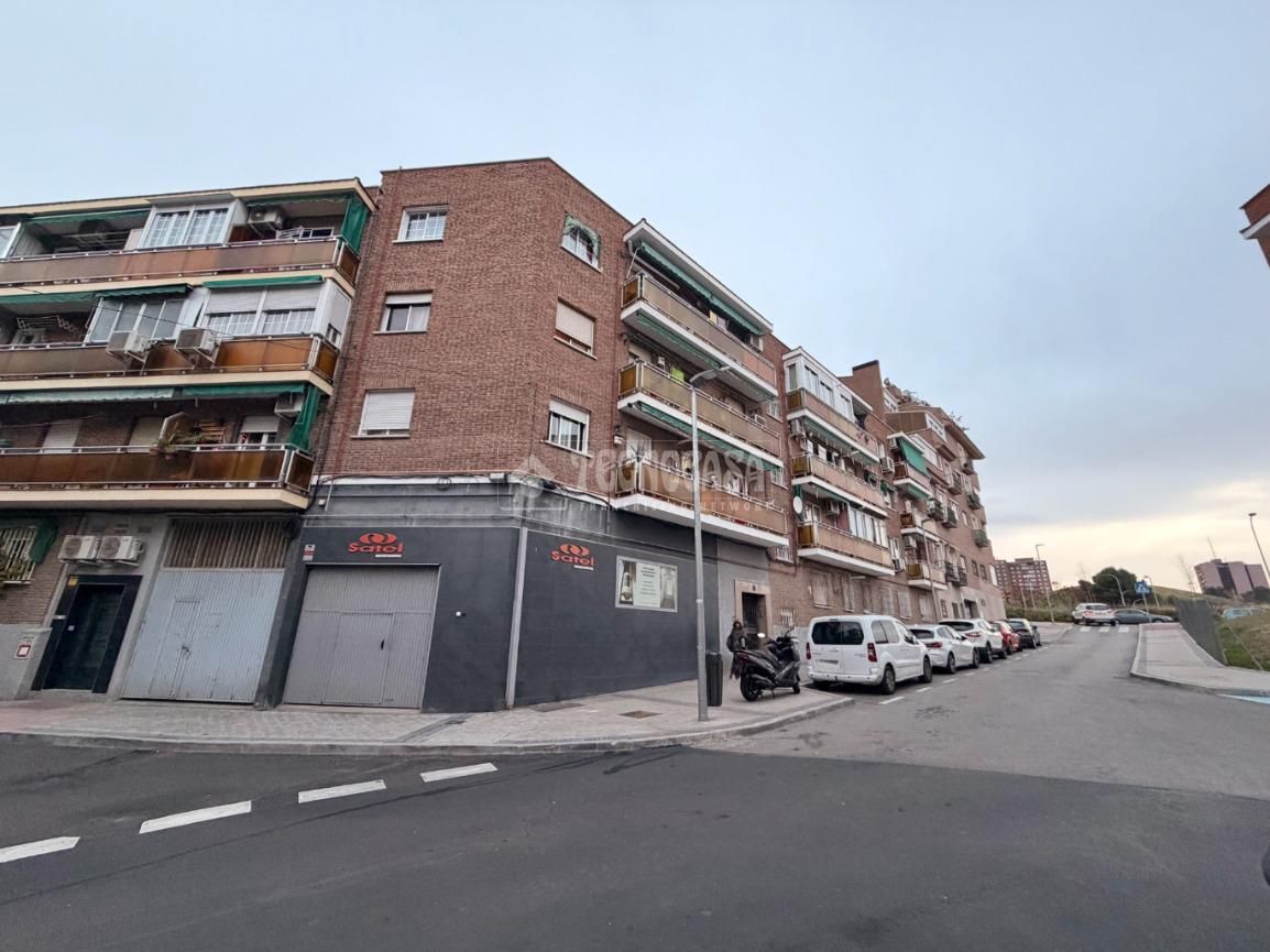 Exterior view of Flat for sale in  Madrid Capital  with Heating