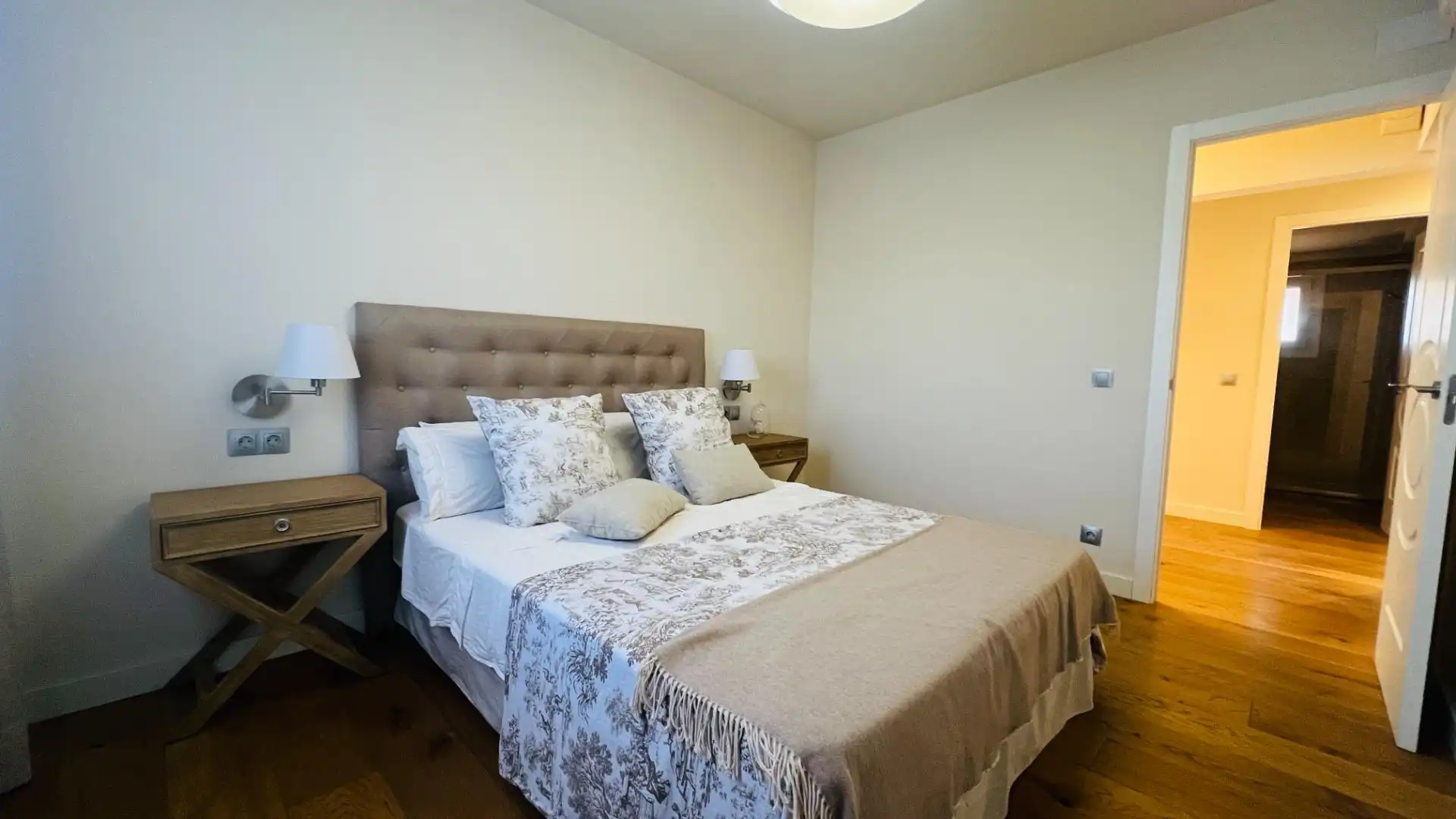 Bedroom of Houses for sale in Cambrils  with Air Conditioner, Private garden and Parquet flooring