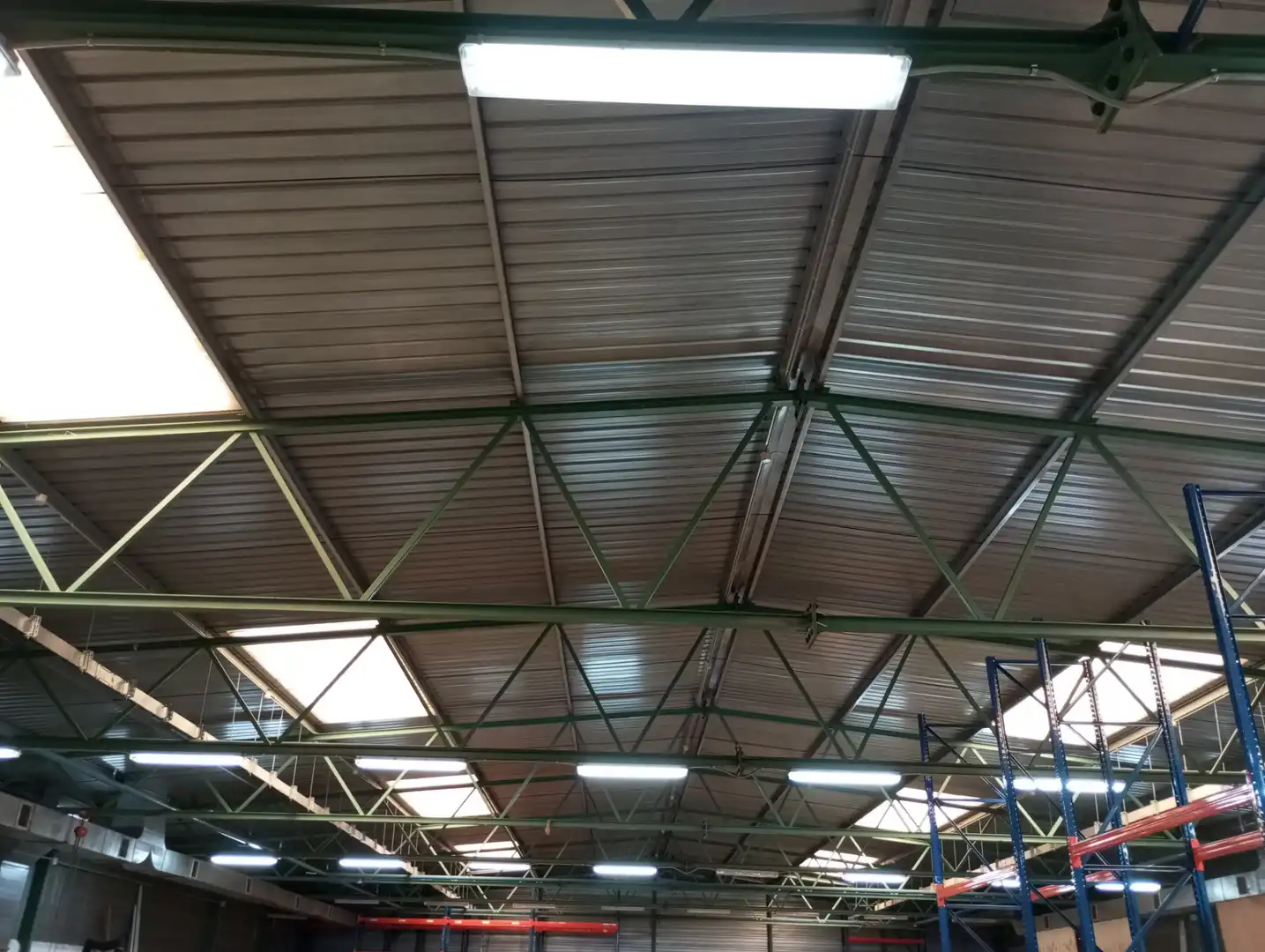 Vista exterior de Nau industrial en venda en Épila amb Calefacció i Alarma