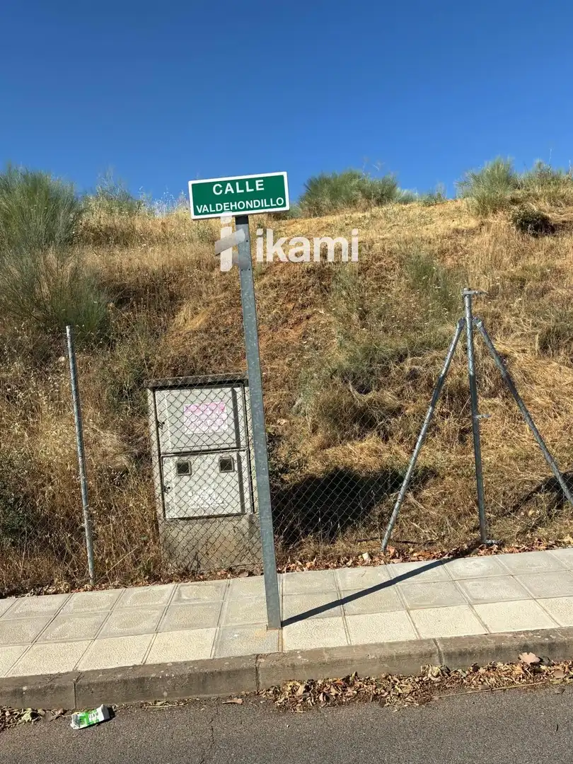 Terreny residencial en venda a Valdehondillo