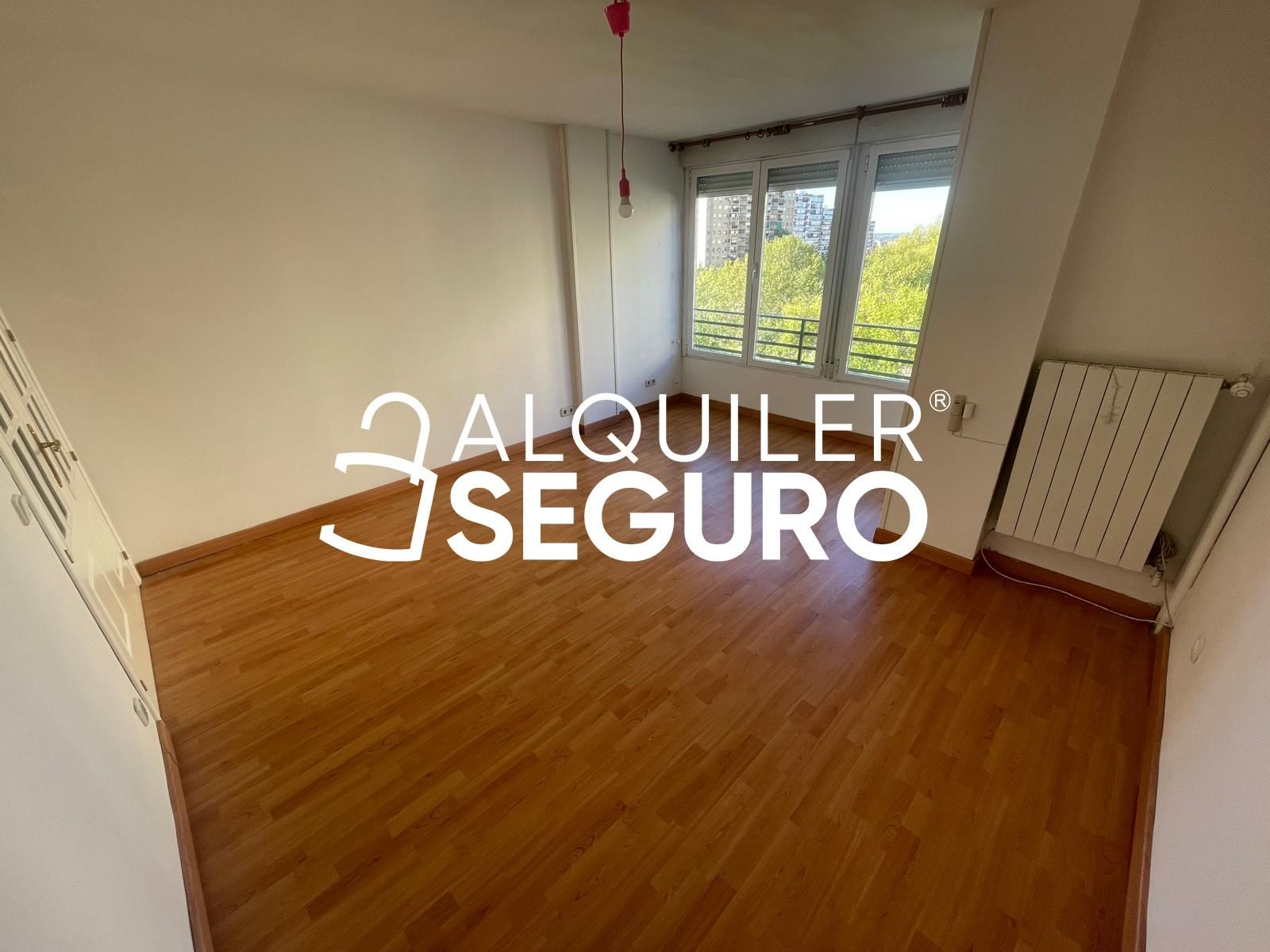 Flat to rent in  Madrid Capital  with Heating