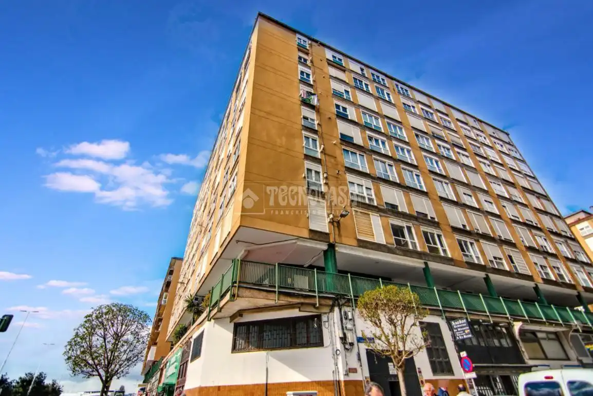 Vista exterior de Piso en venta en Santander con Calefacción y Amueblado