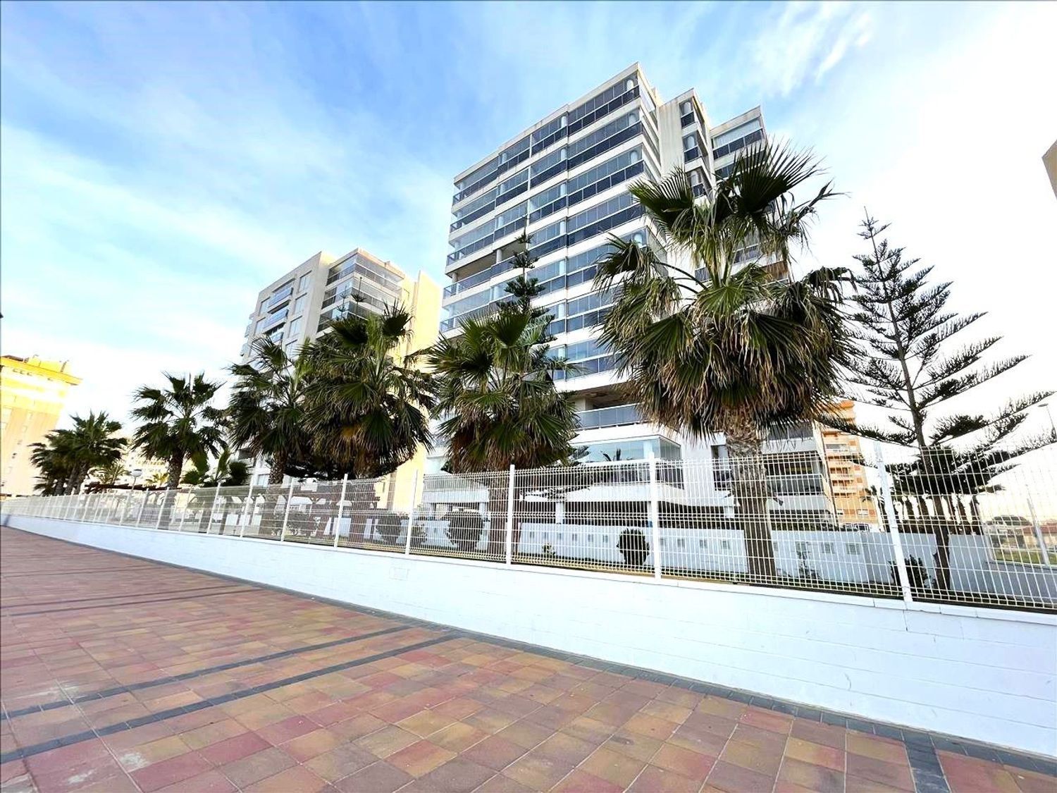 Exterior view of Premises for sale in La Manga del Mar Menor