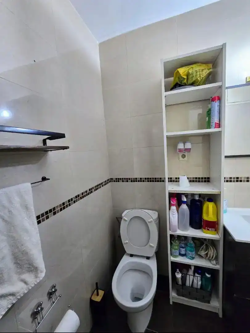 Badezimmer von Erdgeschoss zur Miete in Leganés