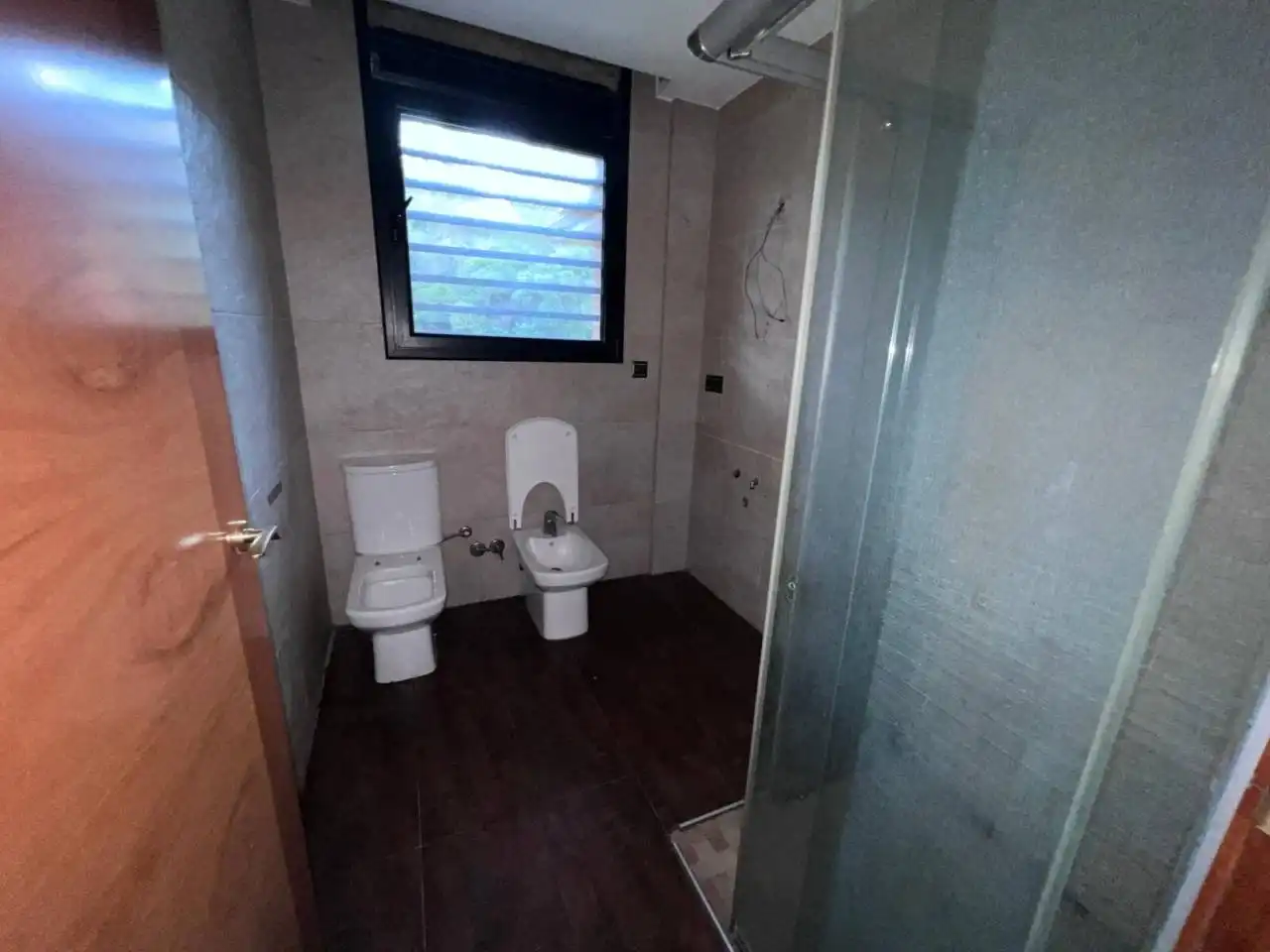 Bany de Casa o xalet en venda en Vilanova del Vallès amb Jardí privat, Terrassa i Piscina