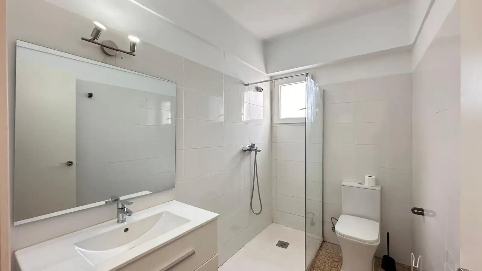 Bany de Pis en venda en L'Alcúdia amb Balcó