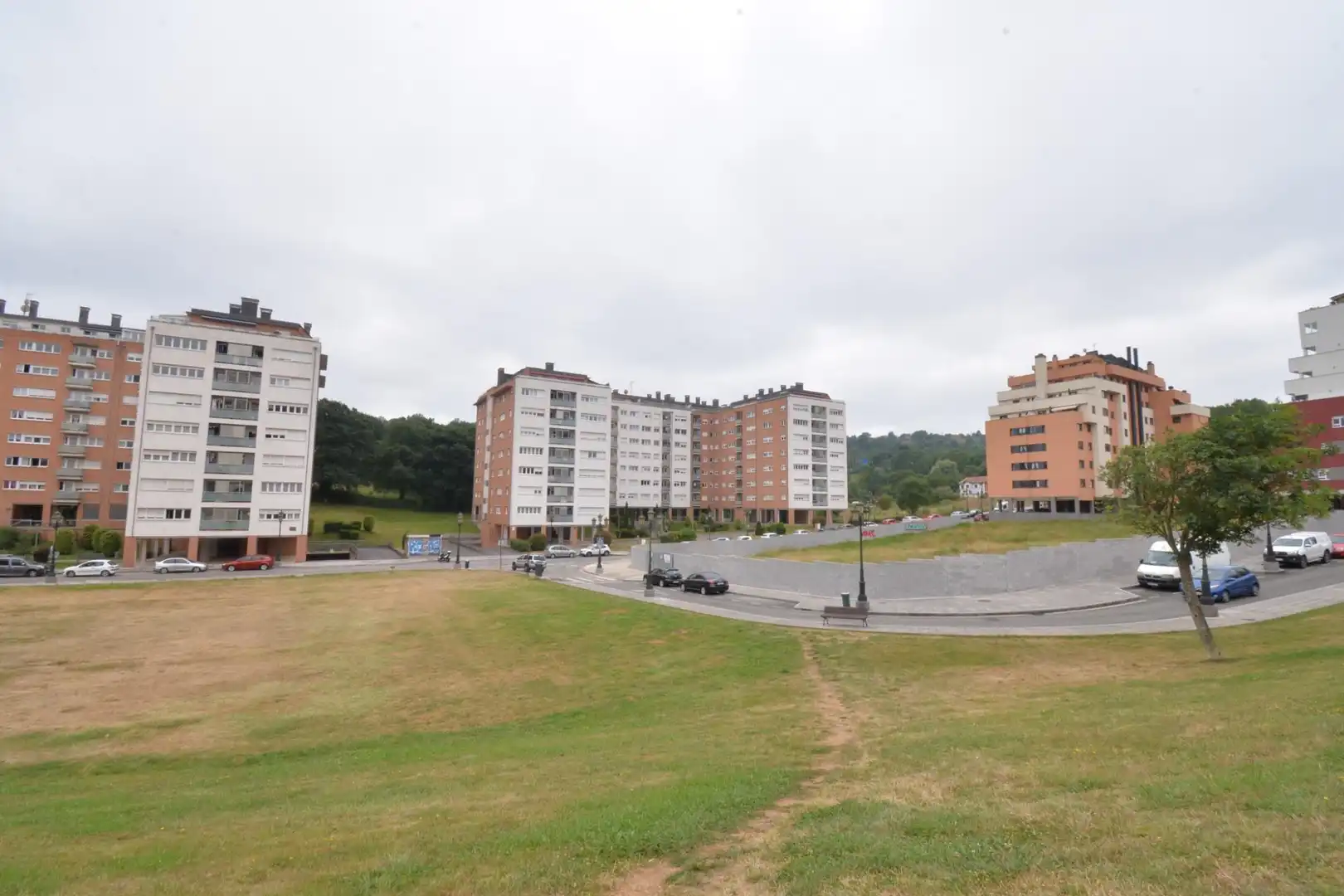 Aparcament de Pis en venda en Fozaneldi - Tenderina - Ventanielles