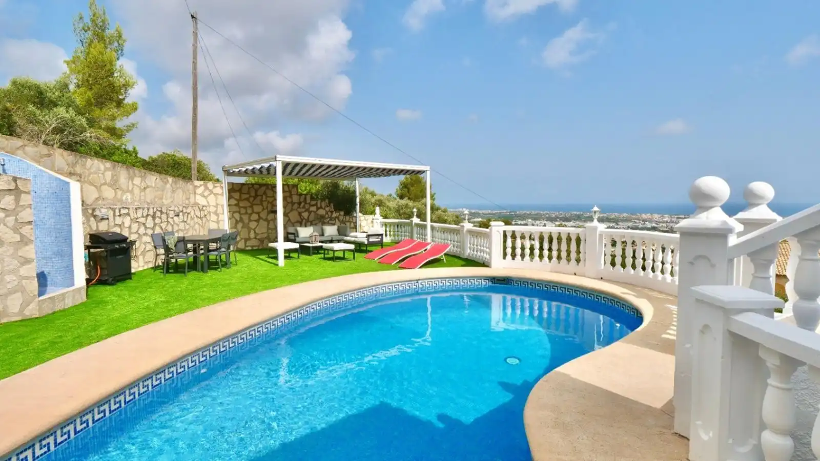 Piscina de Casa o chalet en venta en Dénia con Aire acondicionado, Calefacción y Jardín privado