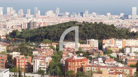 Foto 2 de Edifici en venda a El Turó de la Peira, Barcelona Capital