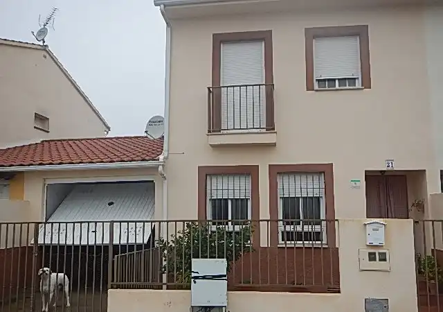 Vista exterior de Casa o chalet en venta en Pueblonuevo de Miramontes
