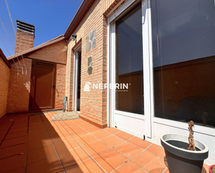 Außenansicht von Wohnung miete in Borox mit Klimaanlage und Terrasse