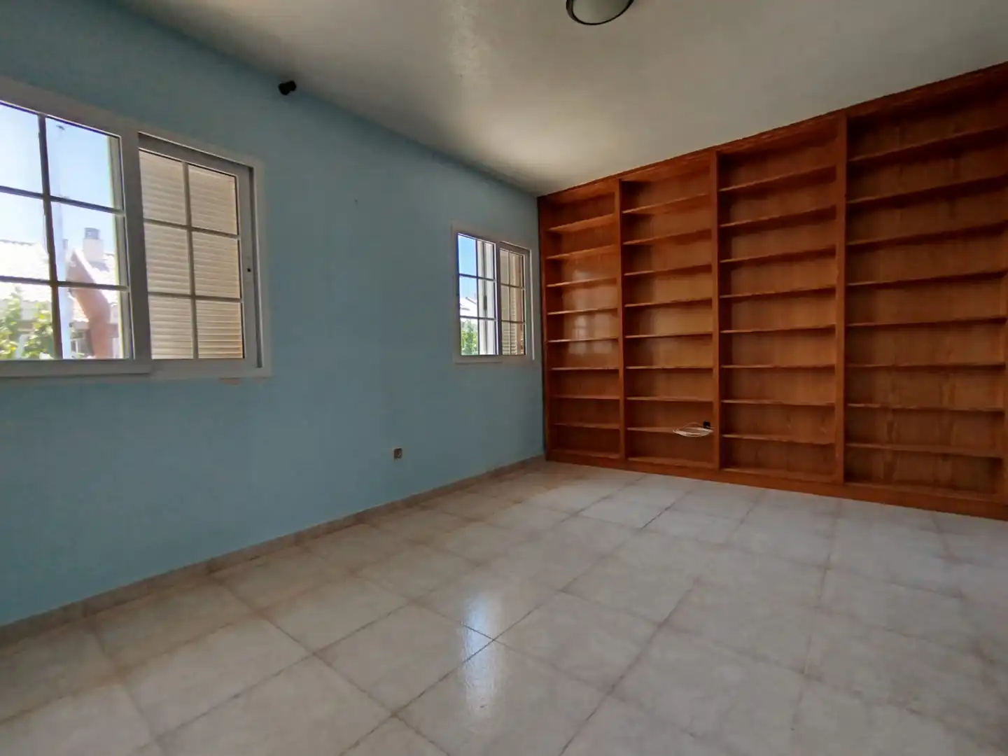 Habitación de Dúplex en venta en Murcia con Terraza, Trastero y Piscina comunitaria