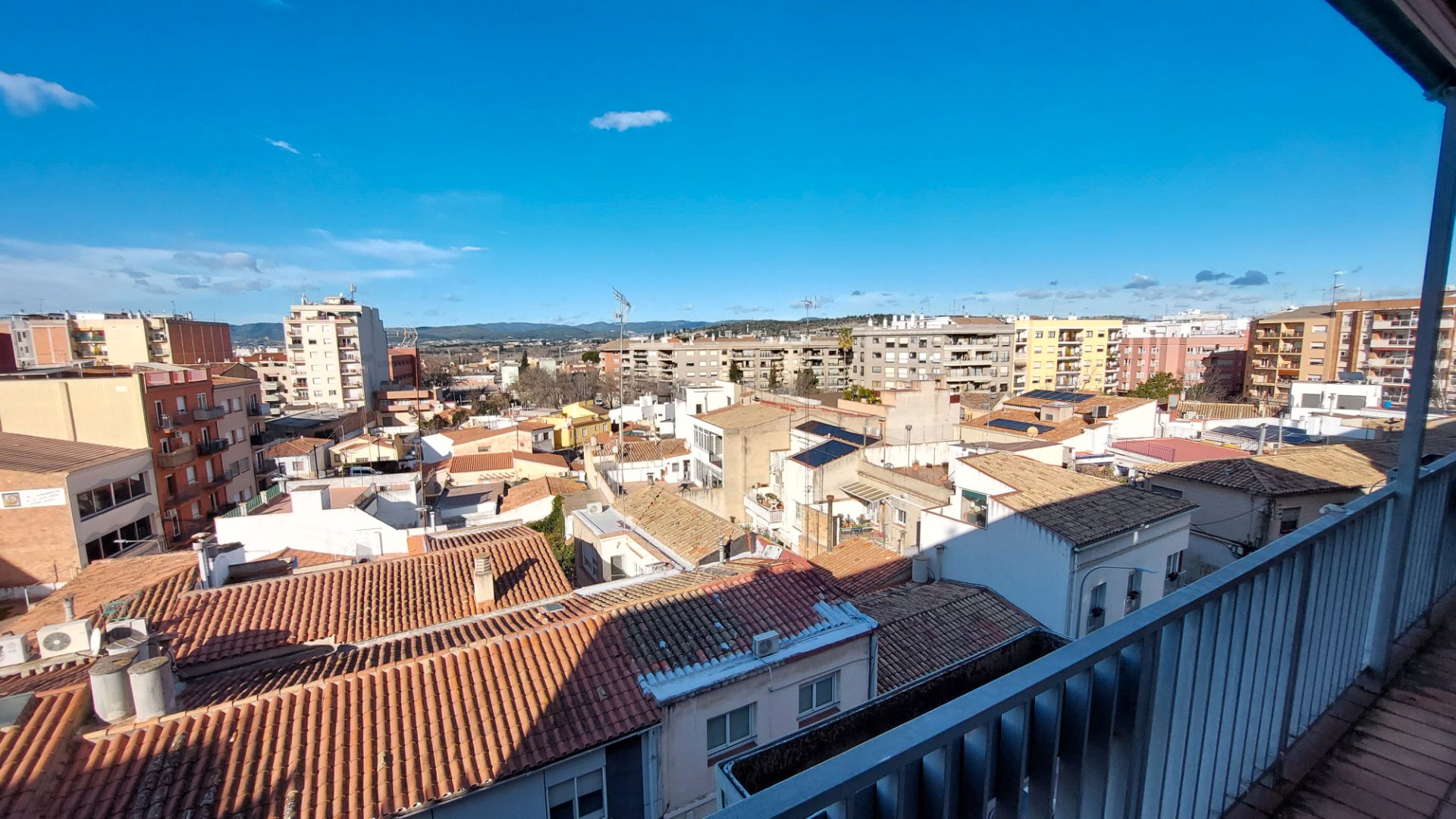 Vista exterior de Pis en venda en Vilafranca del Penedès amb Calefacció, Moblat i Balcó