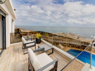 Chalet con piscina en venta en Playa de los Locos