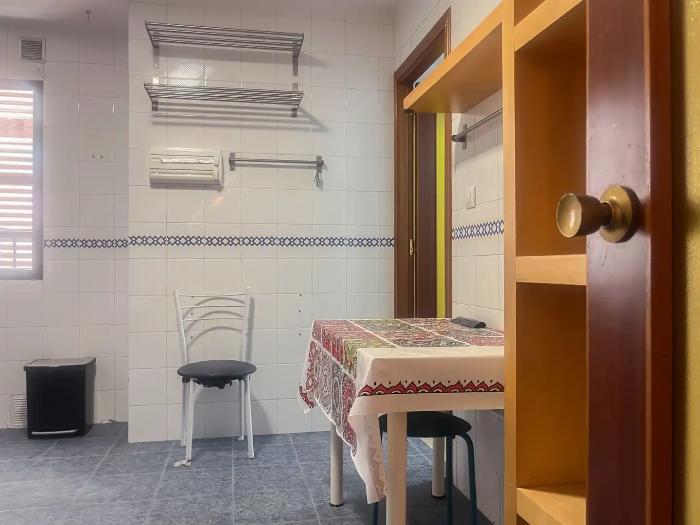 Küche von Wohnung zur Miete in Sevilla mit Klimaanlage, Heizung und Terrasse