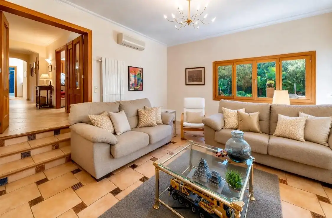 Wohnzimmer von Country house zum Verkauf in Alcúdia mit Klimaanlage, Heizung und Privatgarten
