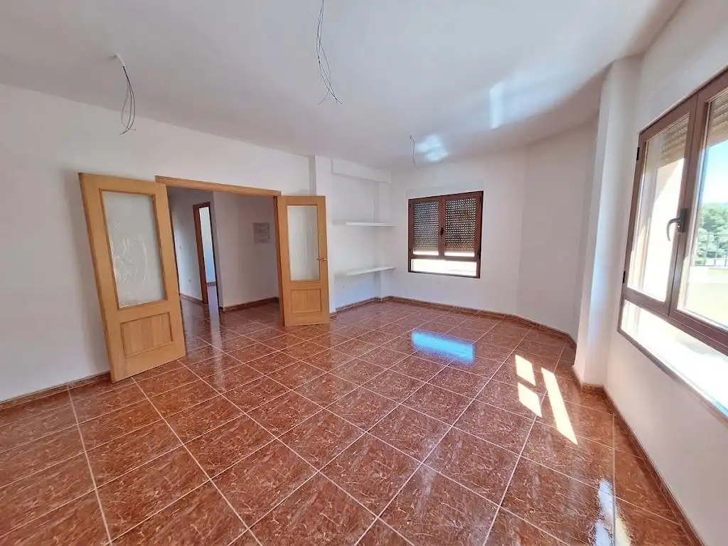 Maison mitoyenne avec jardin à vendre à El Pinós / Pinoso, imagen 4
