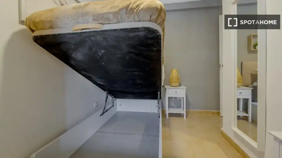 Room in Lucero