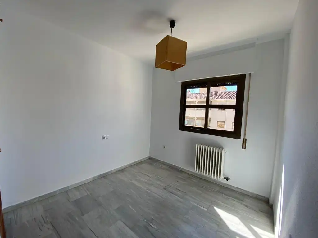 Bedroom of Flat for rent in Granada  with Heating, Private garden and Community pool