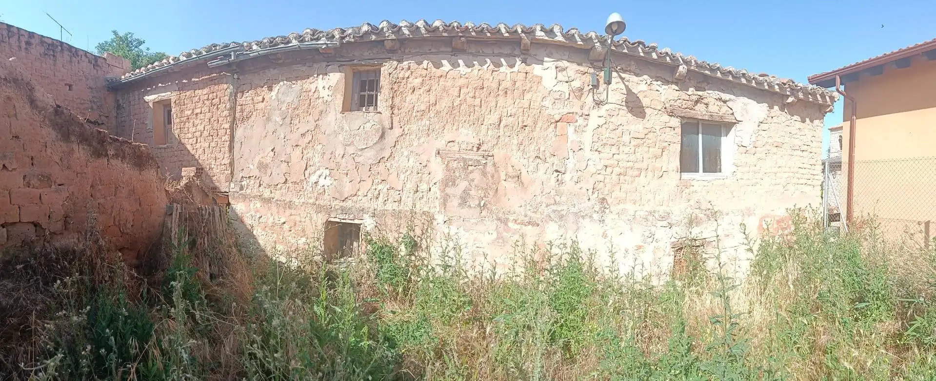 Vista exterior de Casa adosada en venta en Cayuela