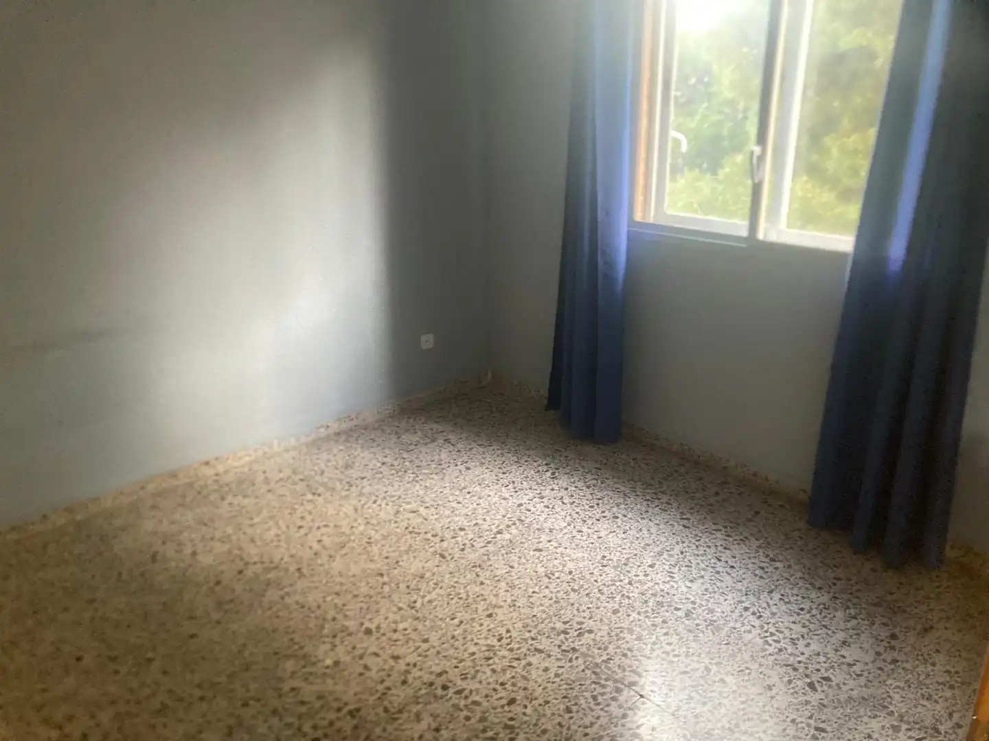 Habitación de Piso en venta en Toledo con Calefacción, Balcón y Piscina comunitaria